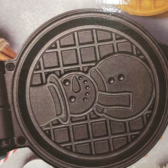 My Mini Snowman Waffle Maker 5" Non-Stick - Picture 3 of 13